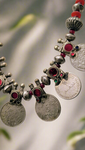 Cargar imagen en el visor de la galería, Monedas rojas afganas