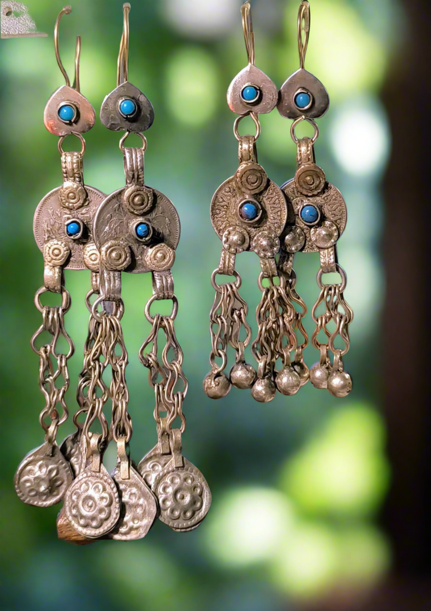 Pendientes afganos