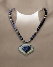Cargar imagen en el visor de la galería, Corazón lapizlazuli

