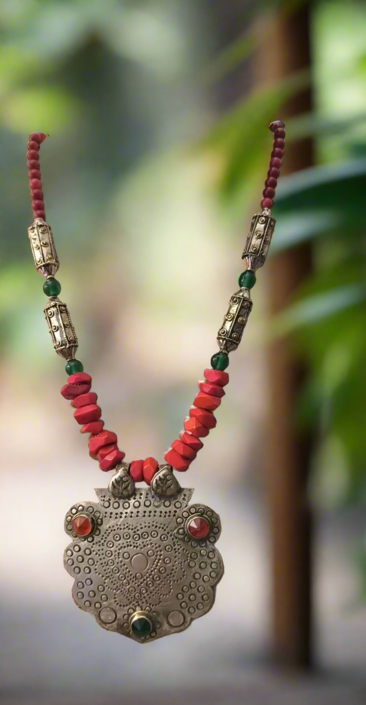Octógono plata y hueso rojo